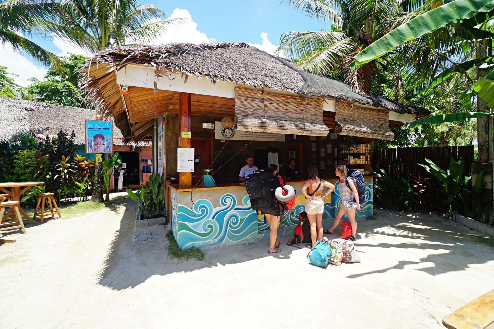 Mad Monkey Hostel Siargao (Adults Only) General Luna  Dış mekan fotoğraf