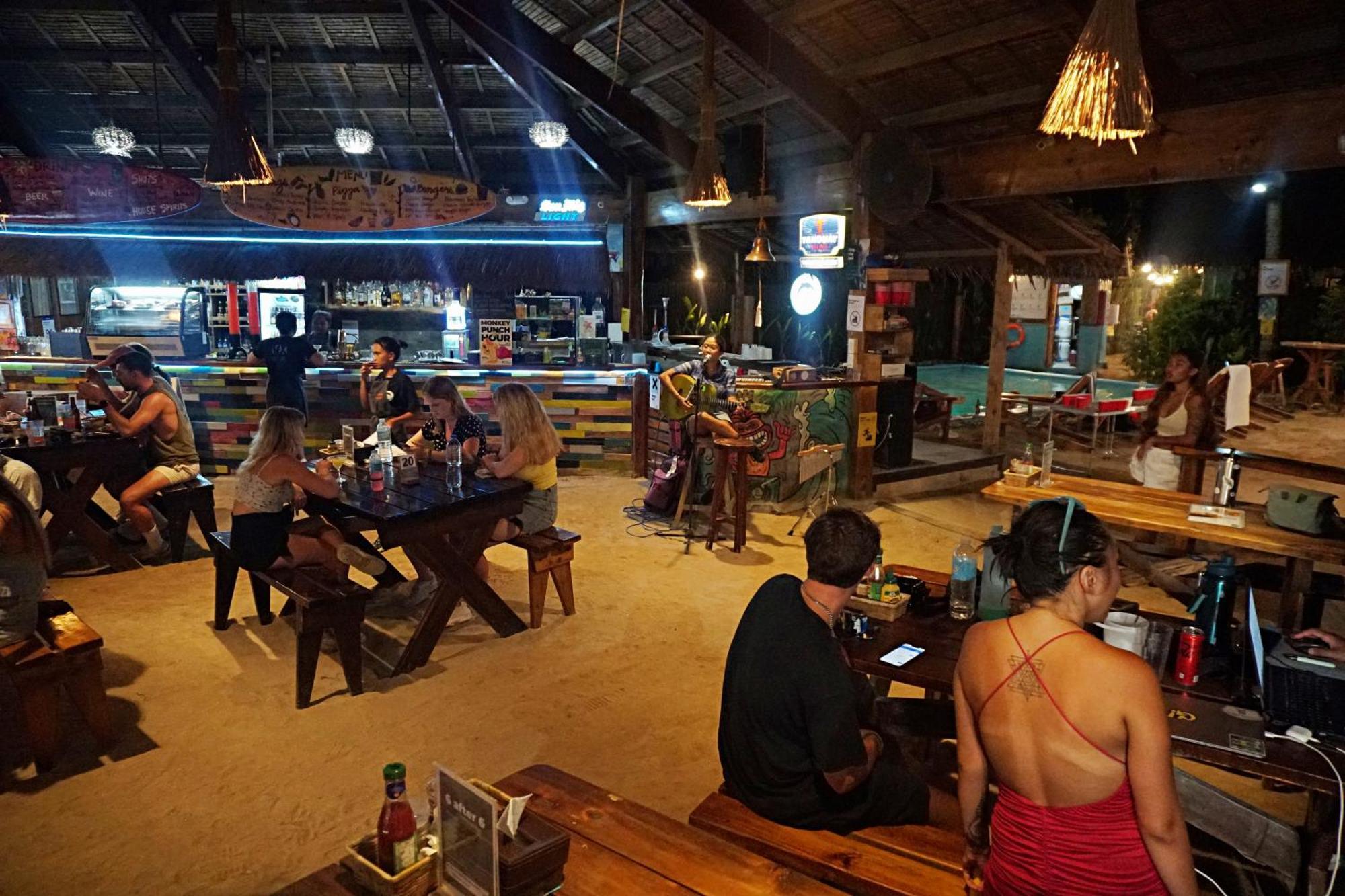 Mad Monkey Hostel Siargao (Adults Only) General Luna  Dış mekan fotoğraf